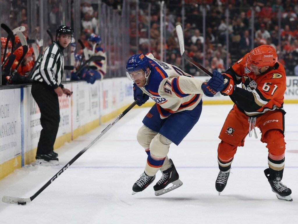 Player grades: Oilers goalie and top d-man crush it as Edmonton storms Anaheim Ducks in 5-2 win