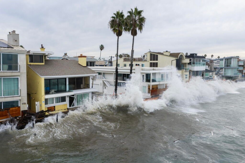 Tropical Storm Rachel: Long Beach evacuated, Newport Beach closes beach Tropical Storm Rachel: Long Beach evacuated, Newport Beach closes beach