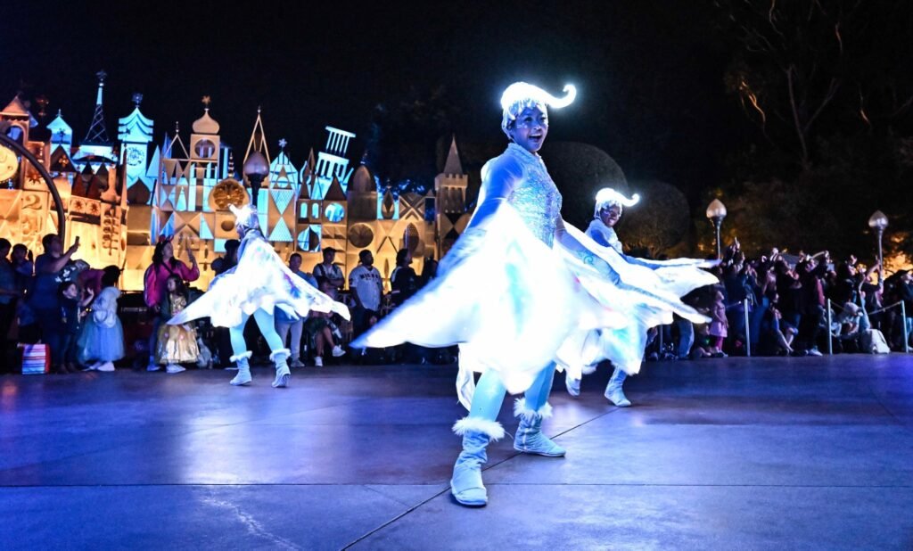 When are the cheapest and priciest times to visit Disneyland?